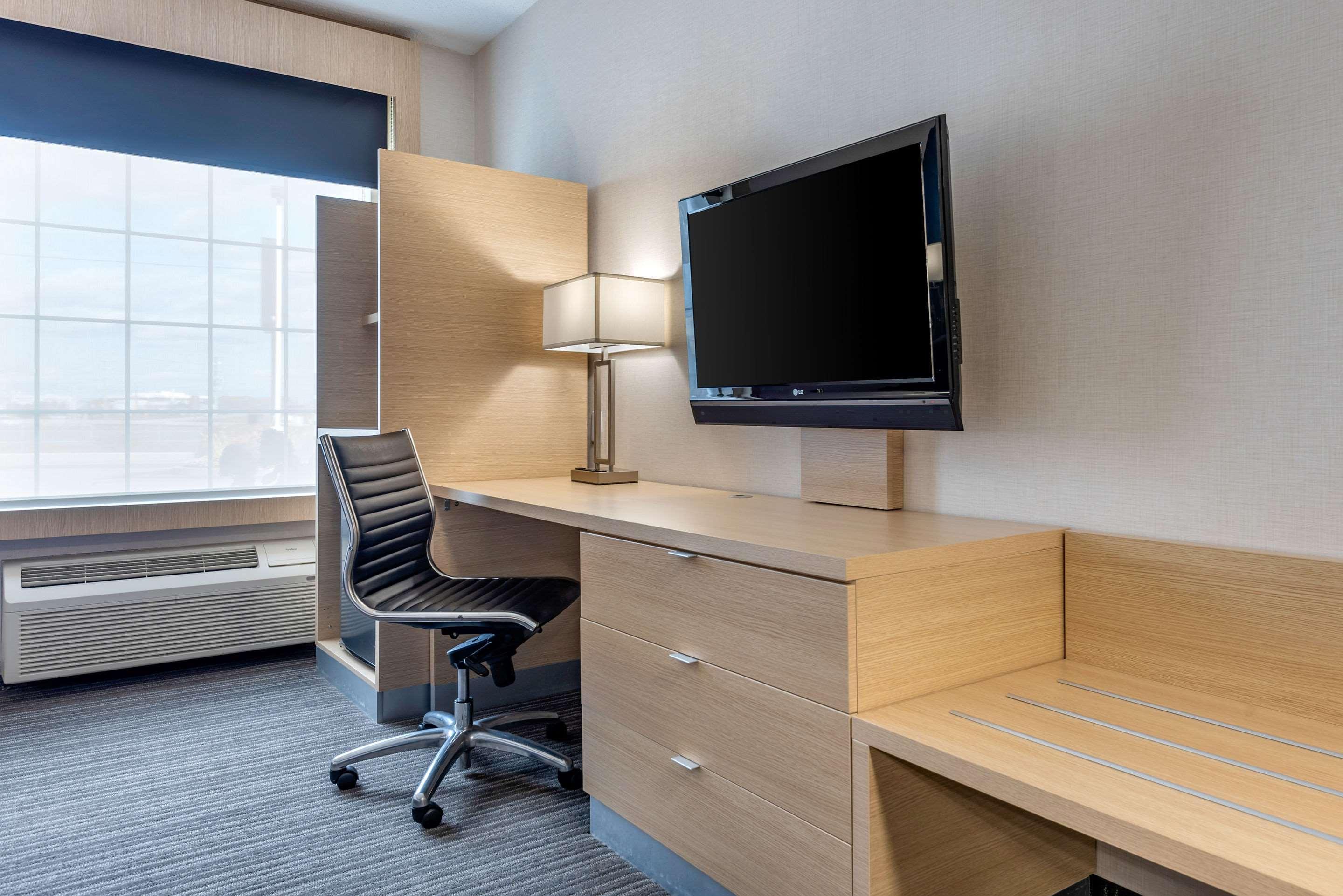 Quality Inn & Suites Oakville Esterno foto