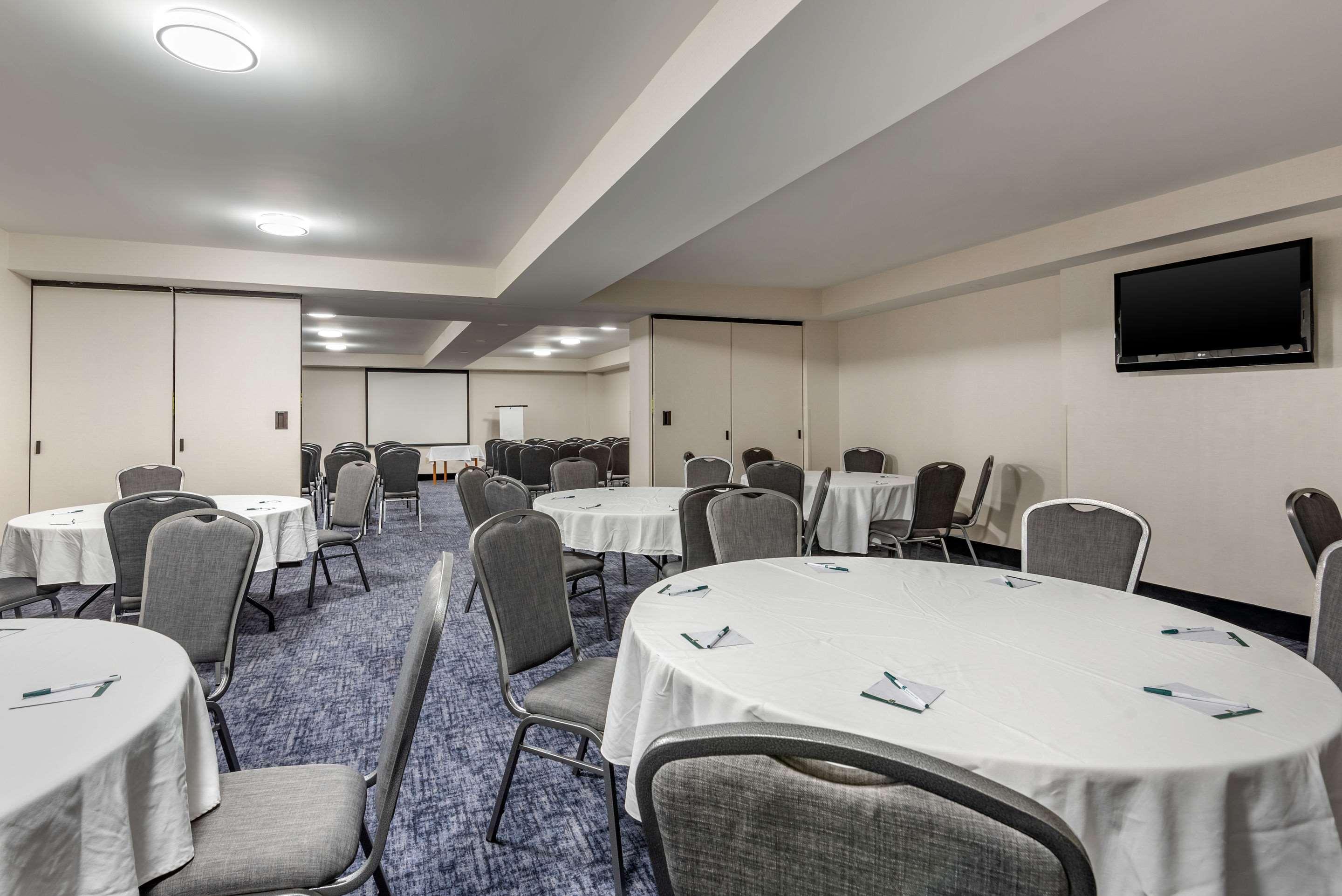 Quality Inn & Suites Oakville Esterno foto