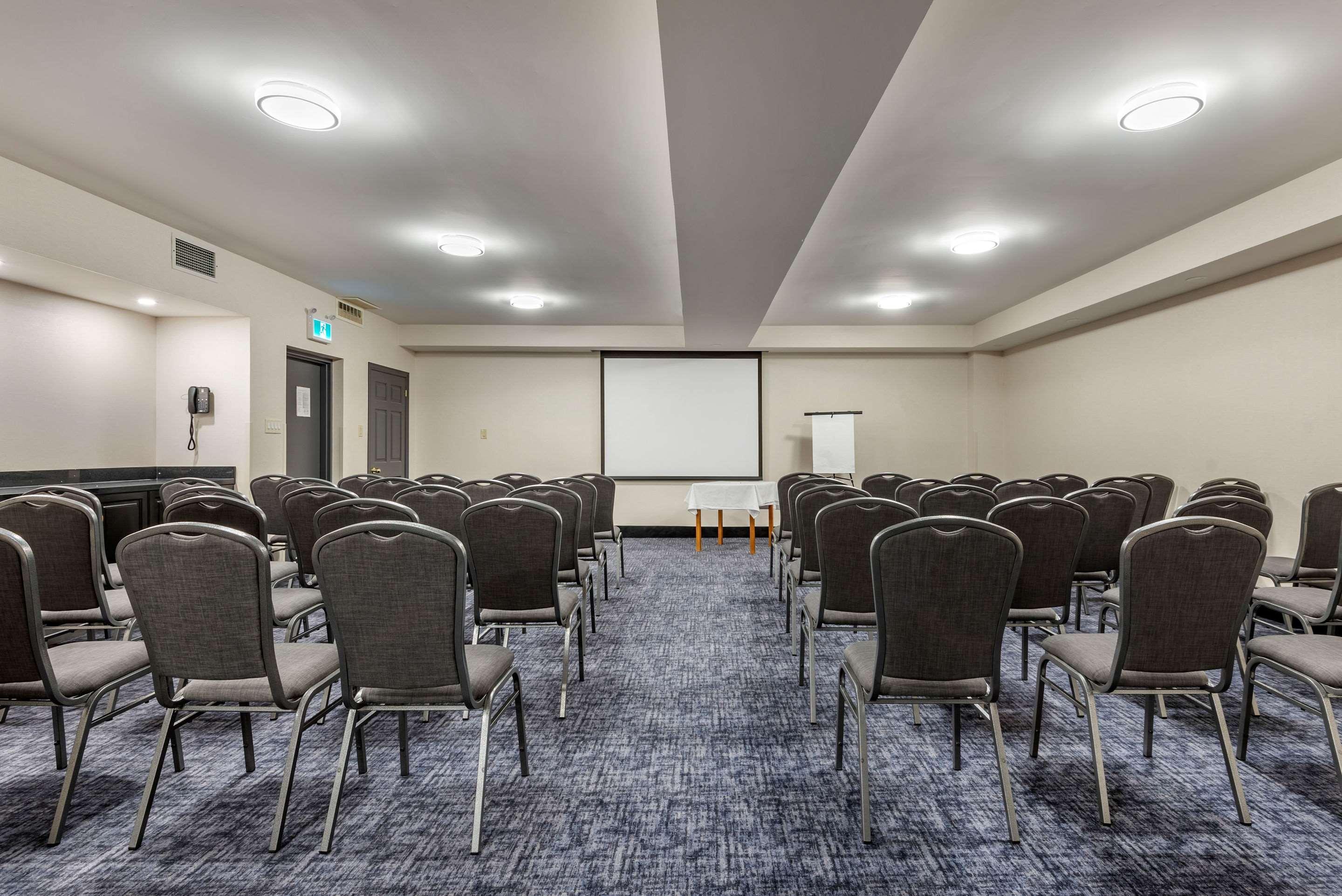 Quality Inn & Suites Oakville Esterno foto