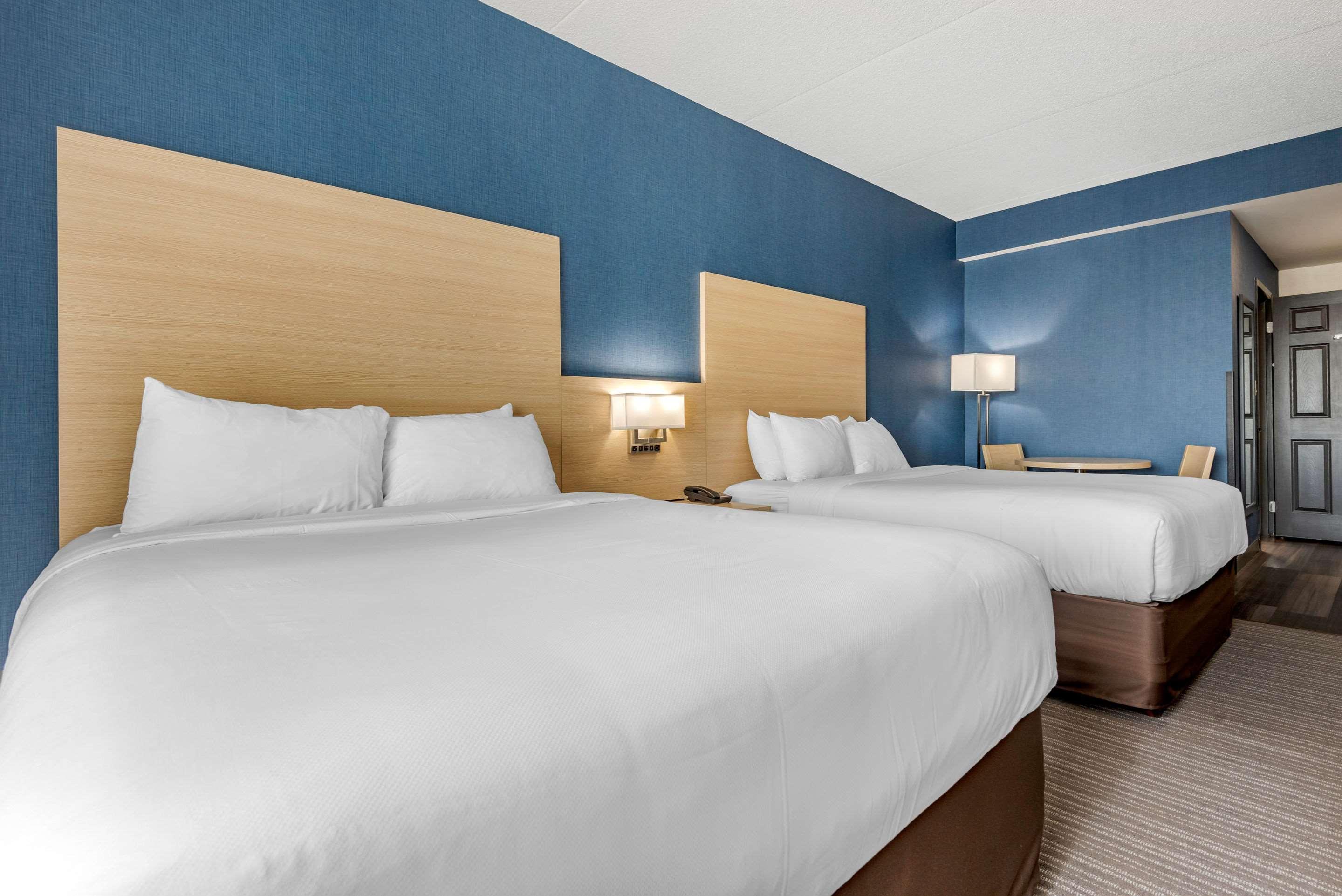 Quality Inn & Suites Oakville Esterno foto