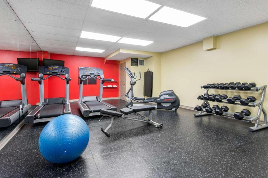 Quality Inn & Suites Oakville Esterno foto