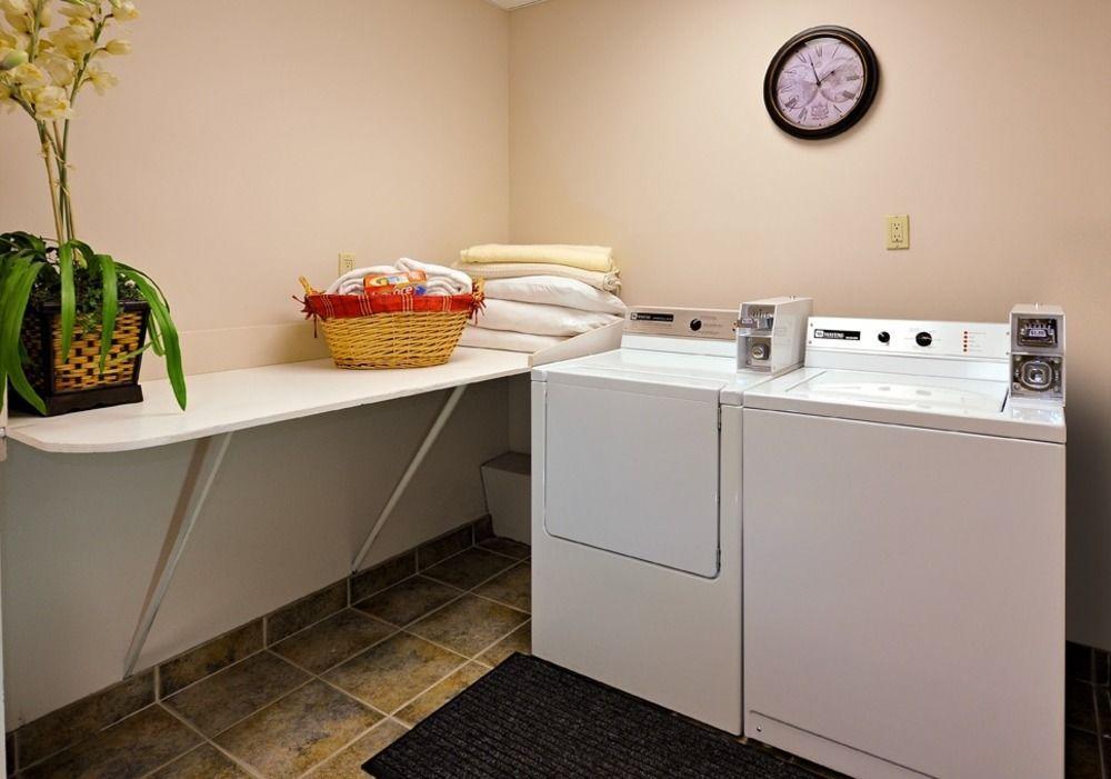 Quality Inn & Suites Oakville Esterno foto