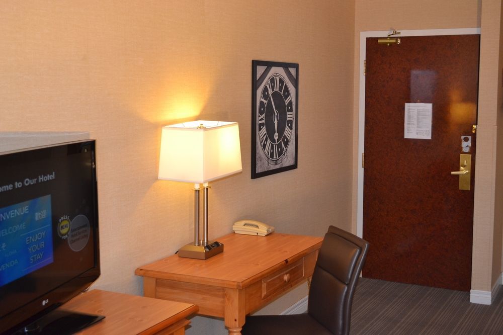Quality Inn & Suites Oakville Esterno foto