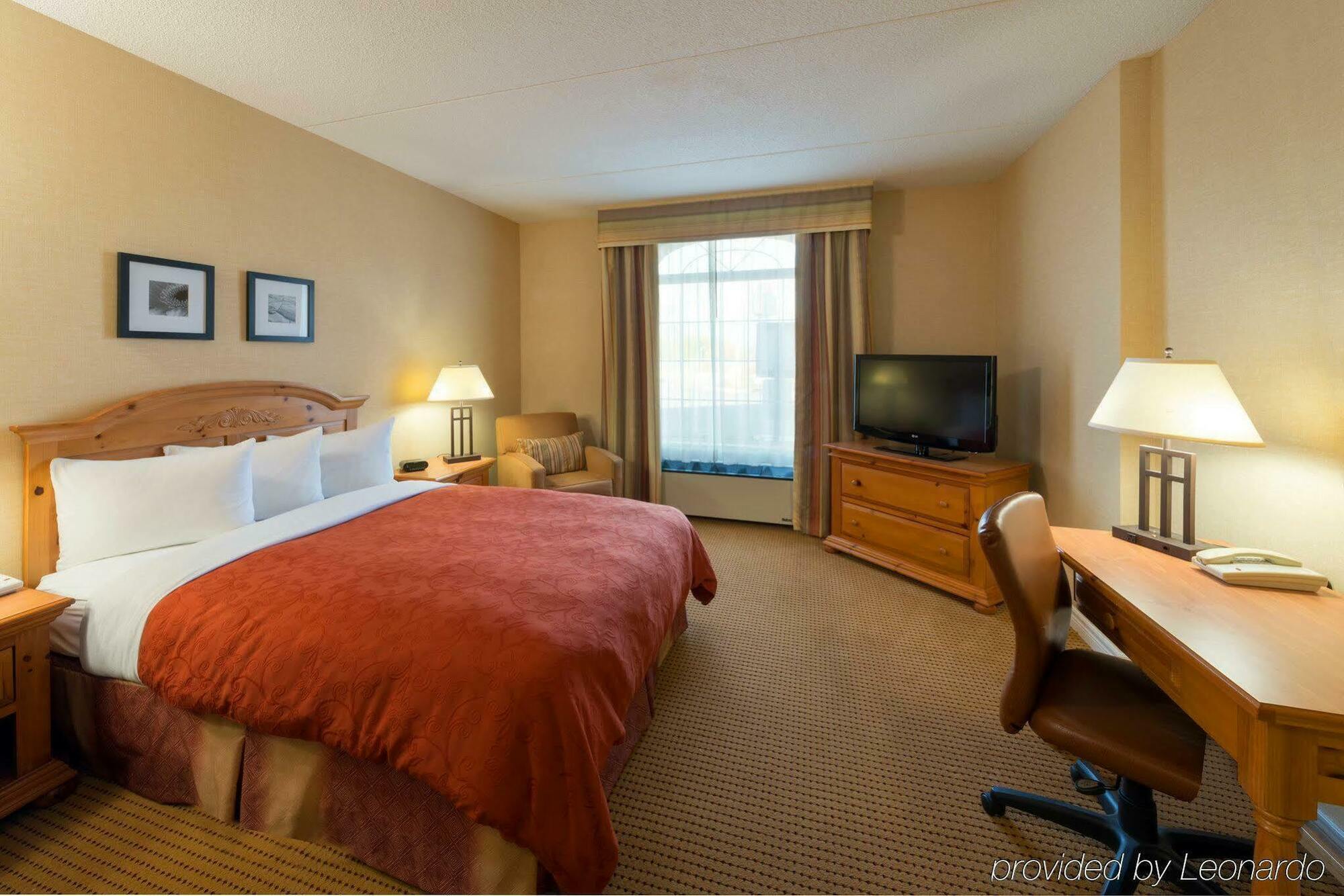 Quality Inn & Suites Oakville Esterno foto