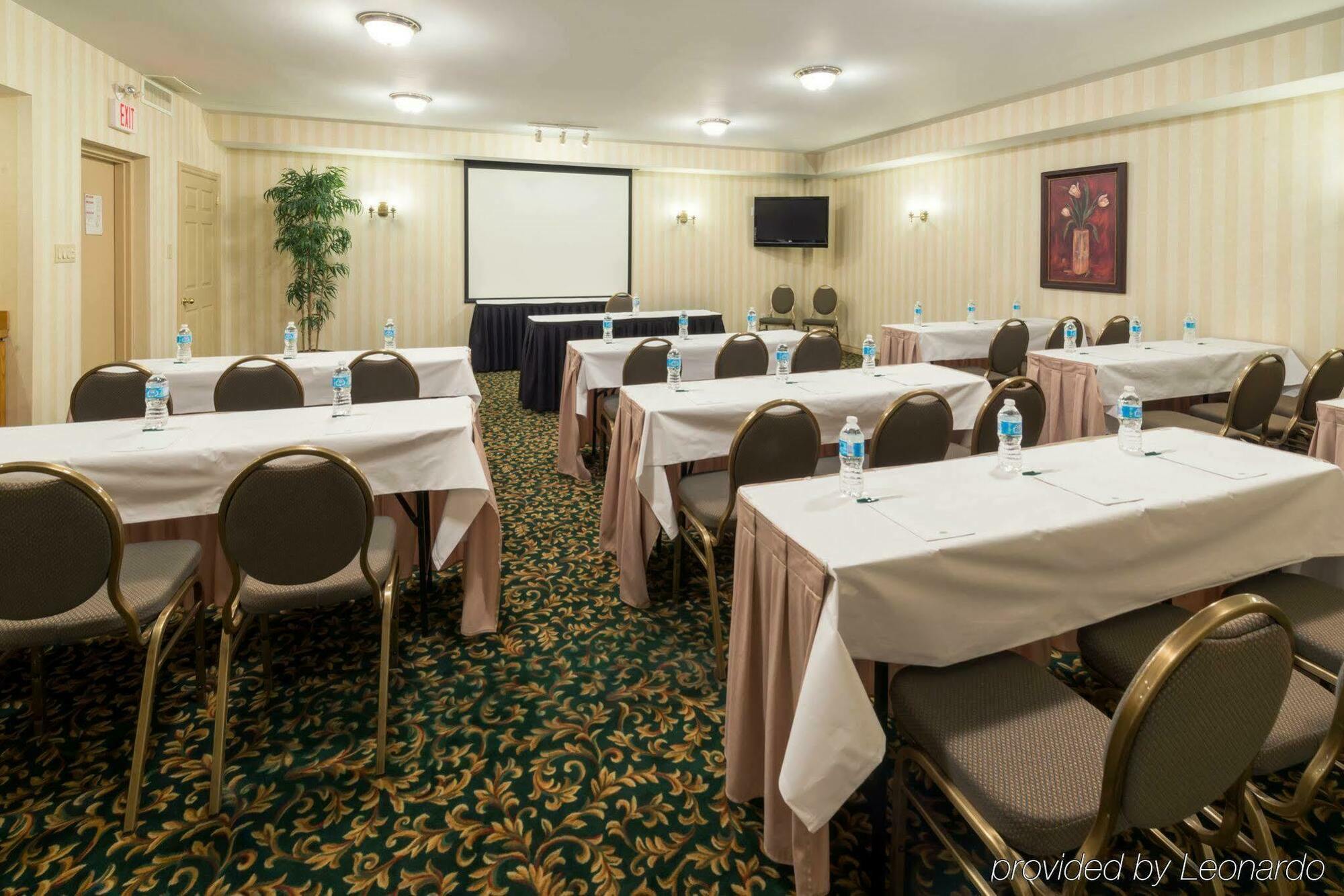 Quality Inn & Suites Oakville Esterno foto